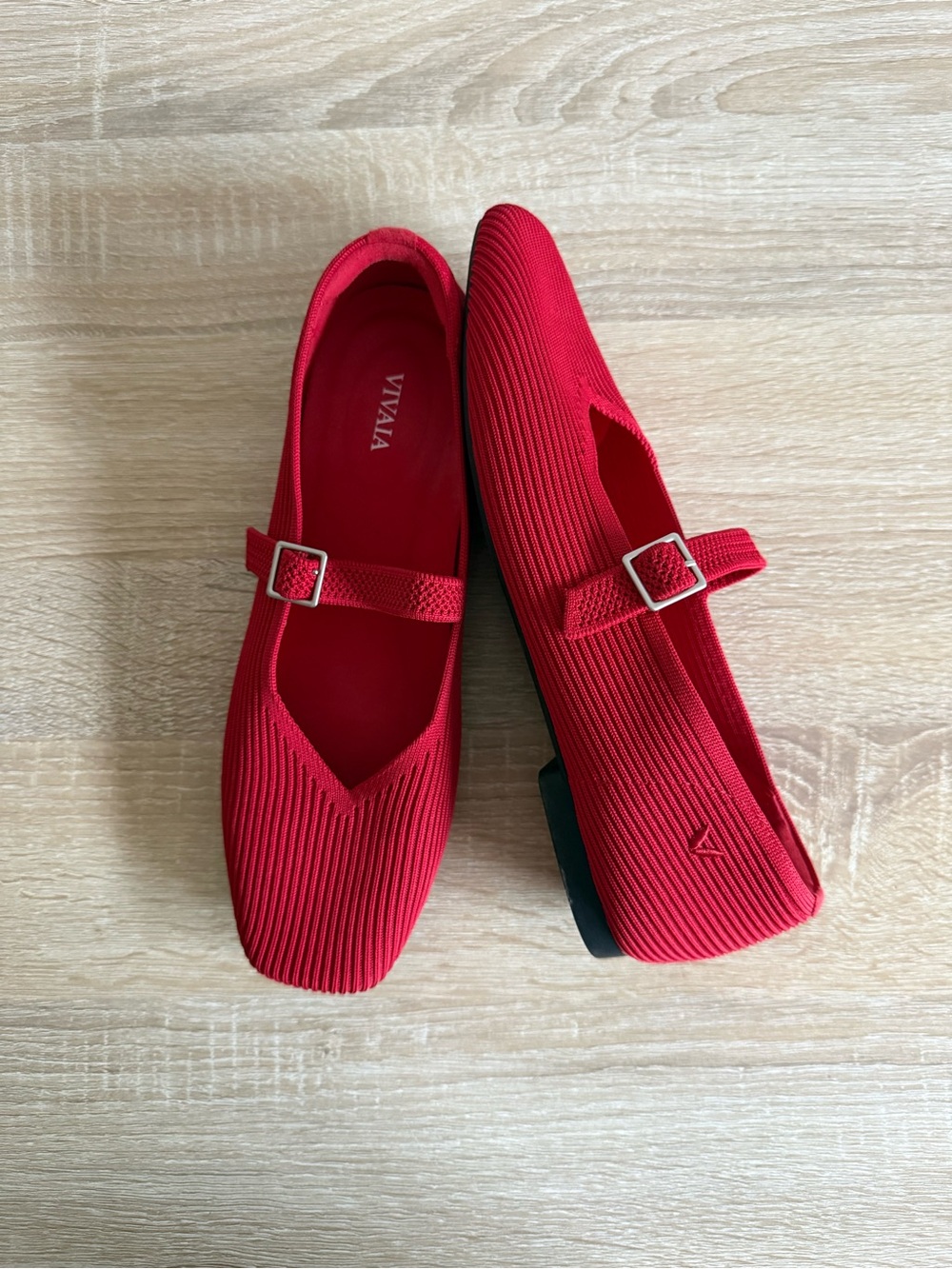 Vivaia Margot Mary Jane Square-Toe flats in ruby red Sz 40.5/9-9.5 - Picture 4 of 8